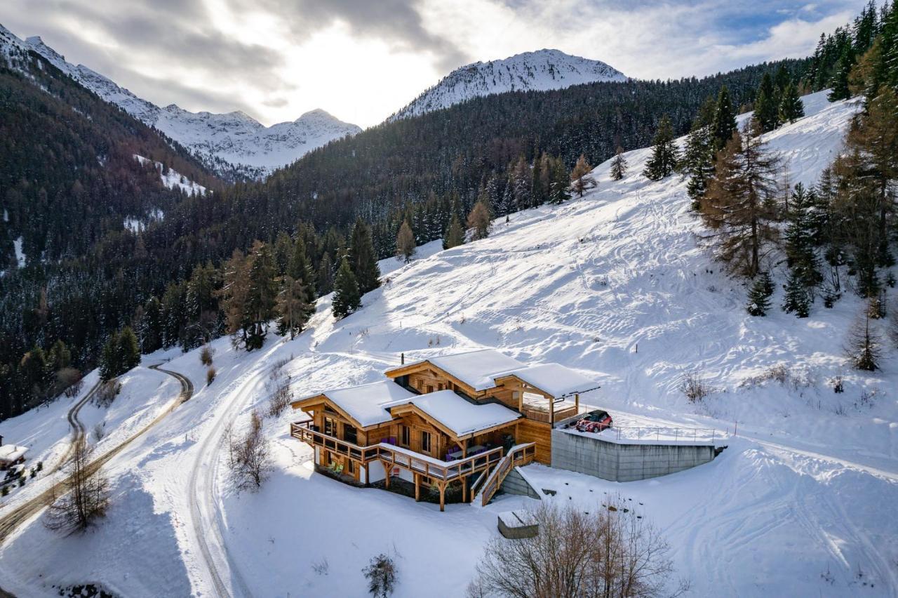 Chalet Flocon De Neige - Jacuzzi - Sauna La Tzoumaz Bagian luar foto