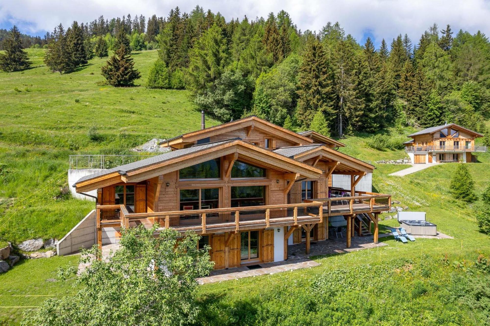 Chalet Flocon De Neige - Jacuzzi - Sauna La Tzoumaz Bagian luar foto